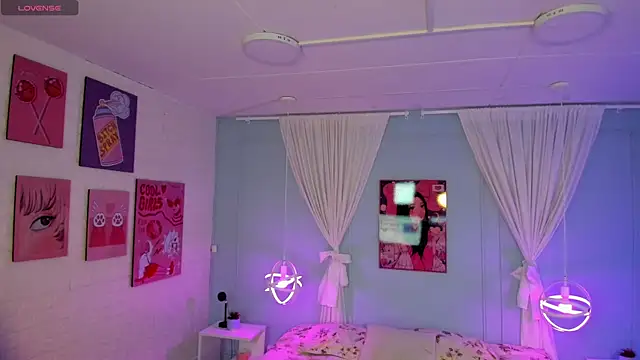 naomi campell online show from 03.24.26