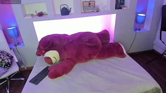 naomi campell online show from 04.01.26