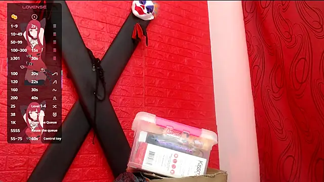 Snapshot of juliette18rose chatting on 02.28.26 juliette18rose online show from 02.28.26