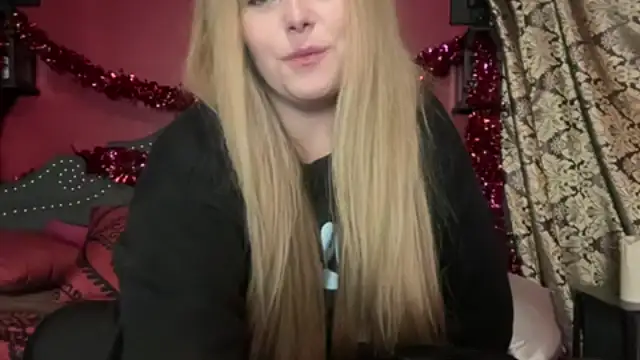 HazelFr33bird online show from 02.15.26