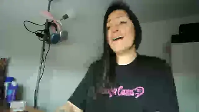 Snapshot of Yulian_Milf chatting on 02.25.26 Yulian Milf online show from 02.25.26