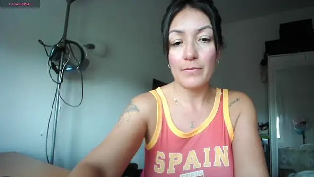 Yulian Milf online show from 07.10.26