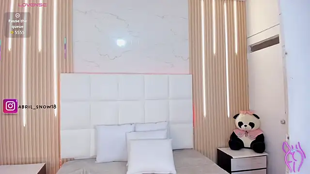 abril snow online show from 03.21.26