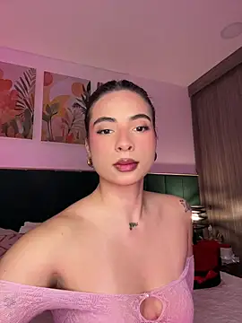 Snapshot of IrinaBlanc chatting on 07.16.26 IrinaBlanc online show from 07.16.26