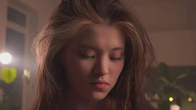 Snapshot of EleniRoeber chatting on 02.12.26 EleniRoeber online show from 02.12.26