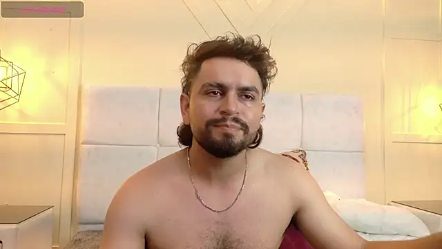 Snapshot of RashelANDCerverus chatting on 02.10.26 RashelANDCerverus online show from 02.10.26