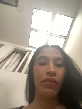 JuliaaVega online show from 03.31.26