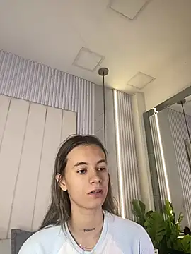 JuliaColemann online show from 05.20.26