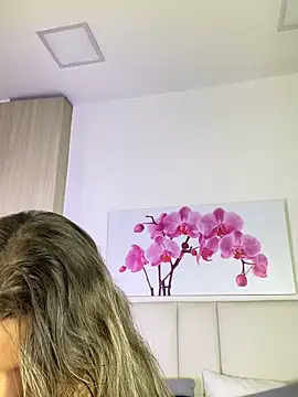 JuliaColemann online show from 05.30.26