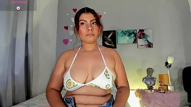 Snapshot of ConnyLoret chatting on 02.21.26 ConnyLoret online show from 02.21.26