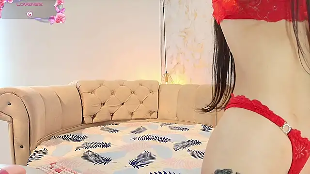 Snapshot of tifanibrown chatting on 02.11.26 tifanibrown online show from 02.11.26