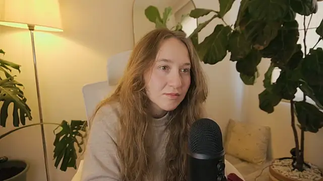 Snapshot of Scarlett_NoirMuse chatting on 02.15.26 Scarlett NoirMuse online show from 02.15.26