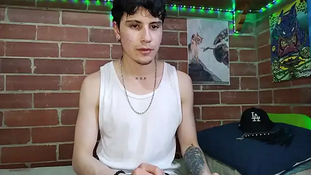 Snapshot of PaulDamico chatting on 04.16.26 PaulDamico online show from 04.16.26
