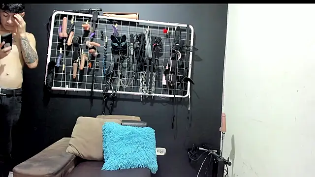Snapshot of Slave_Melany_bdsm chatting on 05.21.26 Slave Melany bdsm online show from 05.21.26