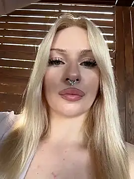 DayaFoxy online show from 07.04.26