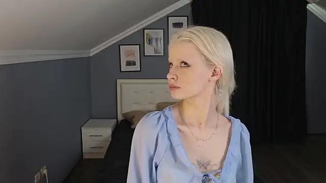 Snapshot of Naomi_Demio chatting on 02.13.26 Naomi Demio online show from 02.13.26