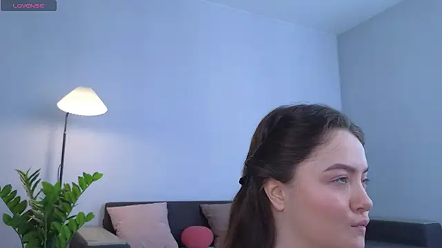 MillaKowal online show from 02.25.26