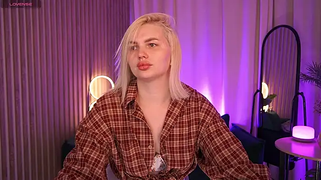 AmeliaWeells online show from 05.26.26