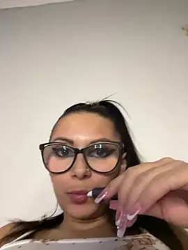 HiddendesireXO01 online show from 02.20.26