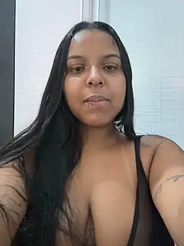 Snapshot of bella_255 chatting on 03.28.26 bella 255 online show from 03.28.26