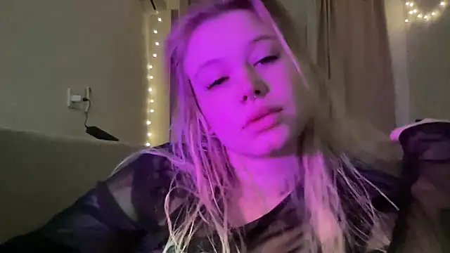 Lulu Di online show from 04.02.26