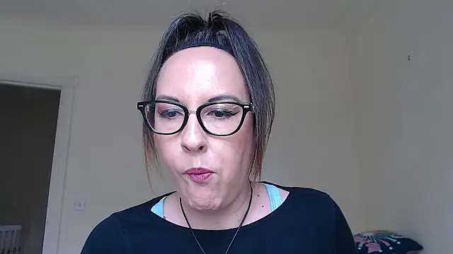 PsychicDominatrix online show from 05.29.26