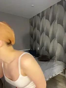 LuunaDorean online show from 02.27.26