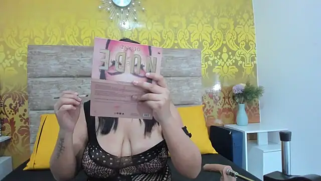 Snapshot of elianacollins23 chatting on 02.10.26 elianacollins23 online show from 02.10.26