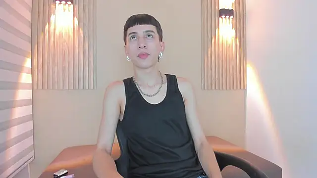 Snapshot of lian_cameron chatting on 02.12.26 lian cameron online show from 02.12.26