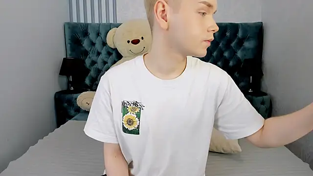 Je Salvatore online show from 03.04.26