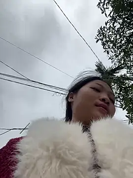 Snapshot of Lyn-be99 chatting on 02.13.26 Lyn-be99 online show from 02.13.26