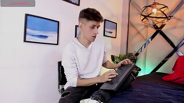 Snapshot of Jasper__jones chatting on 02.11.26 Jasper jones online show from 02.11.26