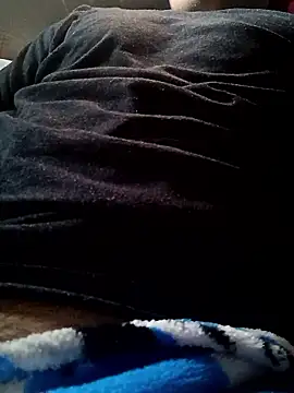 Snapshot of Ryzca chatting on 01.19.26 Ryzca online show from 01.19.26