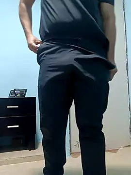 Snapshot of Ryzca chatting on 02.15.26 Ryzca online show from 02.15.26