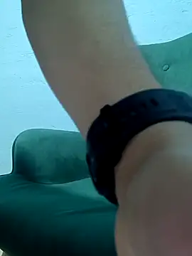 Snapshot of Ryzca chatting on 02.20.26 Ryzca online show from 02.20.26