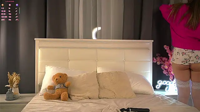 Snapshot of VernonGarcias chatting on 02.24.26 VernonGarcias online show from 02.24.26