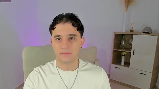 Massimo Fiore online show from 02.07.26