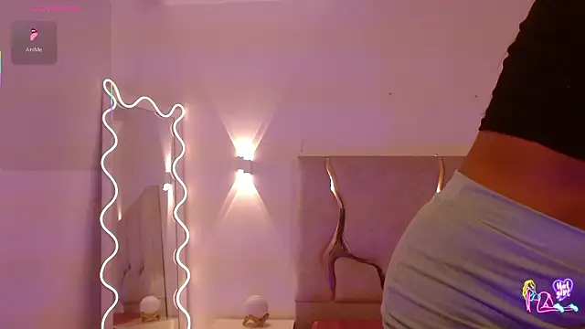 TINY TAY online show from 02.13.26