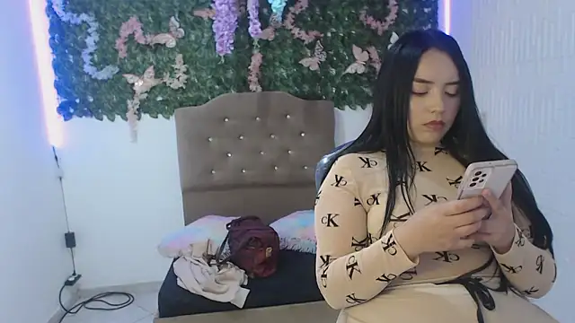 Snapshot of adara_cute_69 chatting on 02.12.26 adara cute 69 online show from 02.12.26