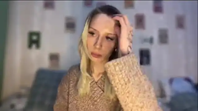 Snapshot of DellaCampbell chatting on 02.05.26 DellaCampbell online show from 02.05.26