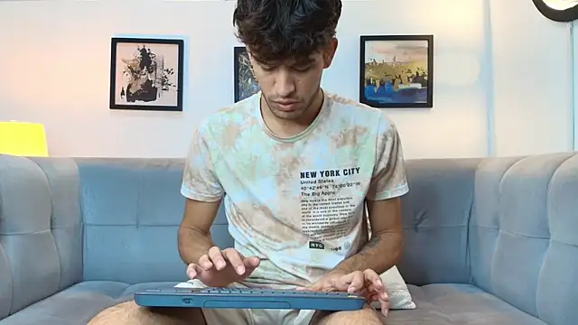 PRETTY COCK1 online show from 02.18.26