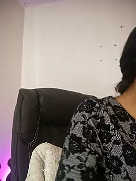 Snapshot of _aish_a chatting on 02.11.26 aish a online show from 02.11.26