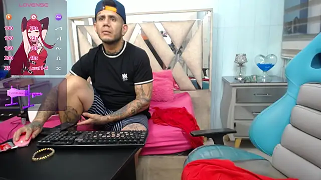 Snapshot of allison_max_tattoo chatting on 02.13.26 allison max tattoo online show from 02.13.26