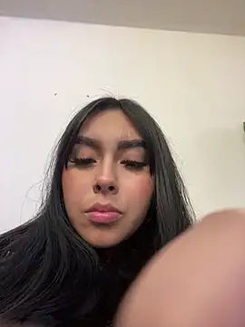 Snapshot of scarlett_pinkk1 chatting on 02.25.26 scarlett pinkk1 online show from 02.25.26