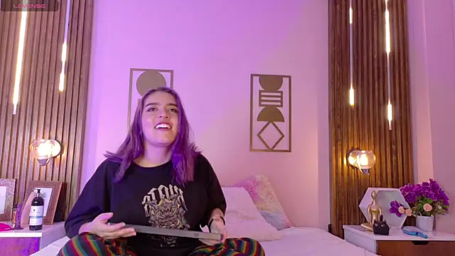 Snapshot of Hanna-Winchester chatting on 02.13.26 Hanna-Winchester online show from 02.13.26