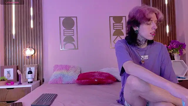 Snapshot of Hanna-Winchester chatting on 02.28.26 Hanna-Winchester online show from 02.28.26