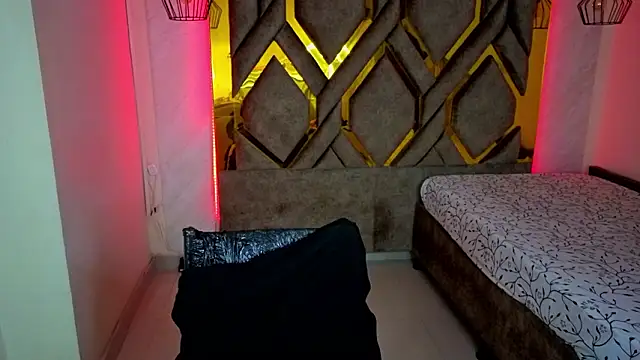 Snapshot of Luvienne chatting on 02.10.26 Luvienne online show from 02.10.26