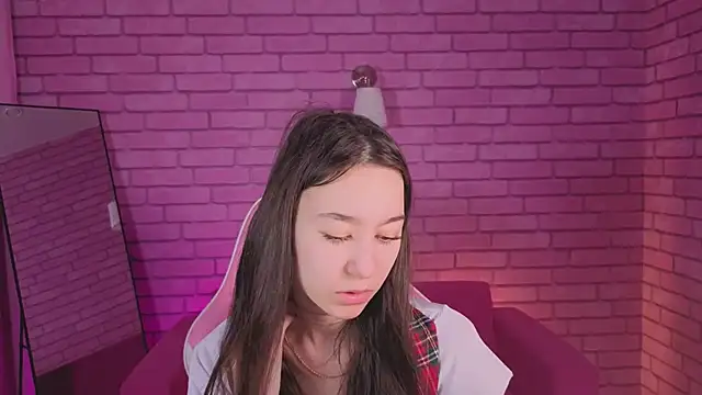 Nicole Brownie online show from 04.04.26