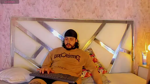 Benny and Mark online show from 02.06.26