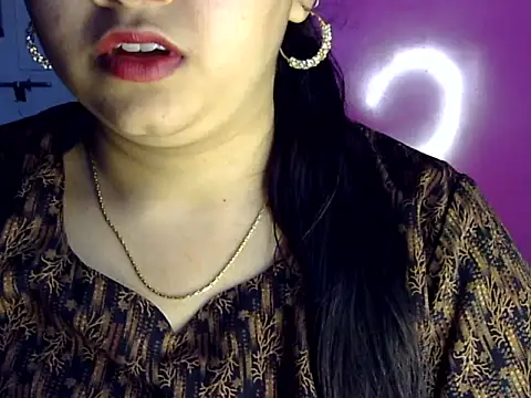Snapshot of Cute_Aliyaa chatting on 07.17.26 Cute Aliyaa online show from 07.17.26